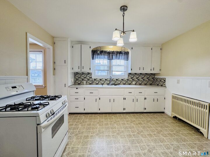 Property Photo: 47 Clover Street CT 06614