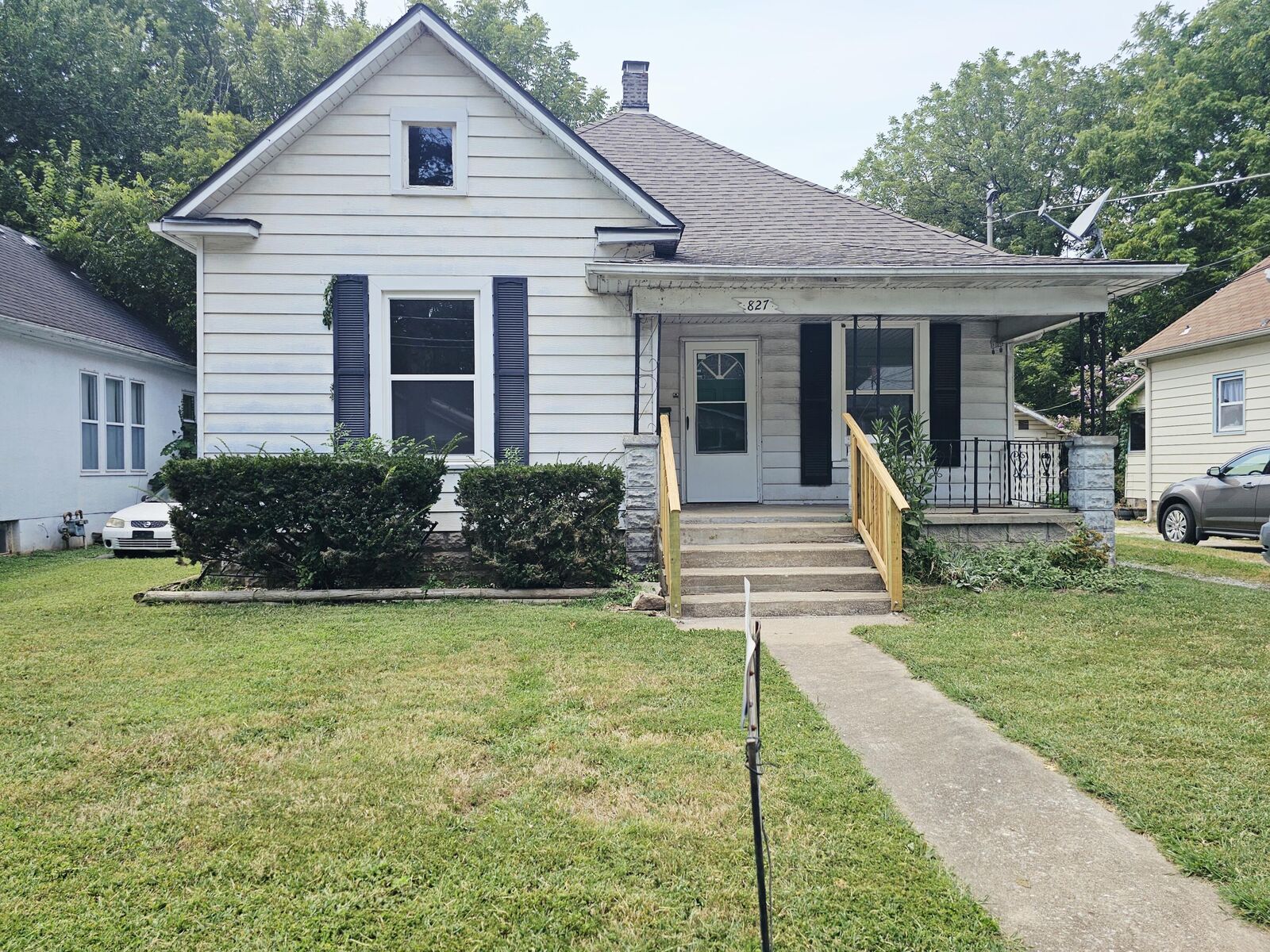 Property Photo: 827 S Missouri Avenue MO 65806