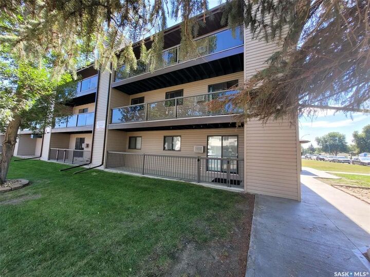 Property Photo:  59 Wood Lily Drive 201  SK S6J 1H1 