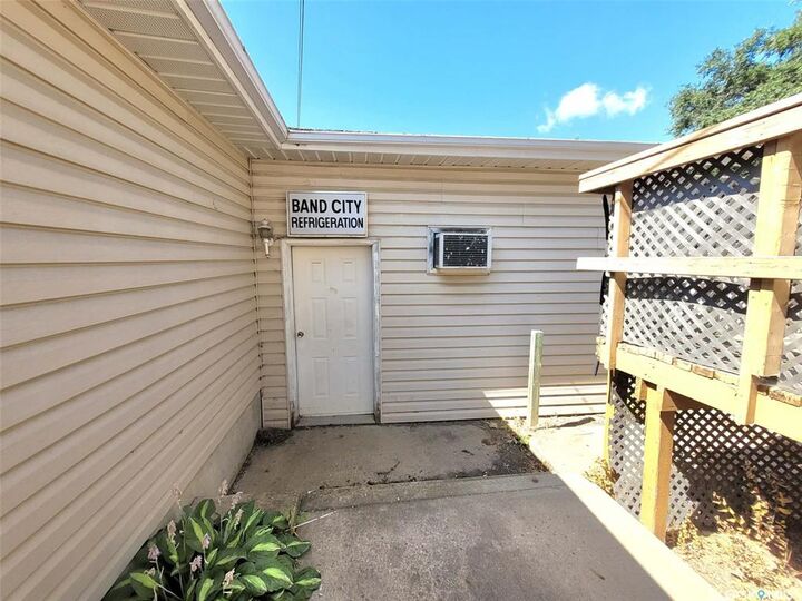 Property Photo:  846 8th Avenue NW  SK S6H 4E9 