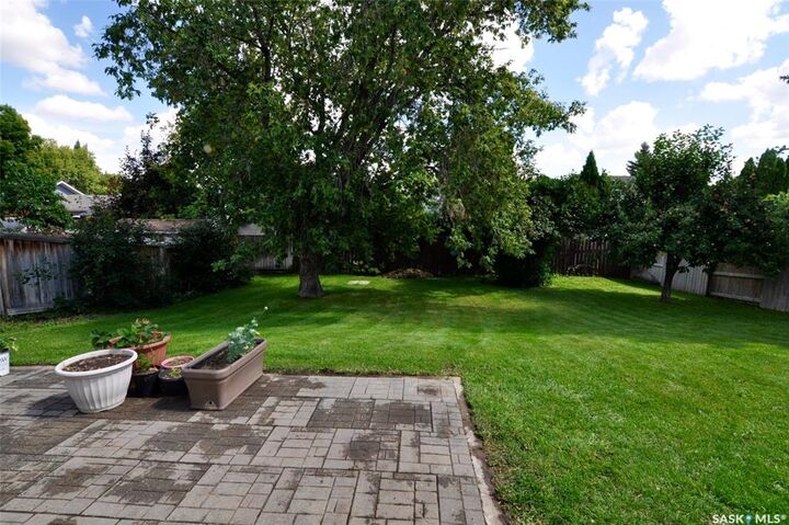 Property Photo: 407 Wathaman Crescent SK S7K 4P8