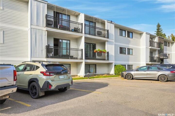 Property Photo:  258 Pinehouse Place 303  SK S7K 4X1 