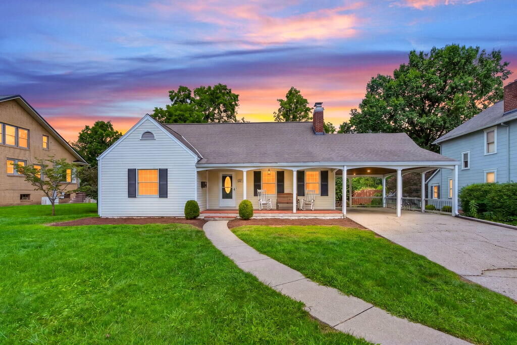 Property Photo:  327 4th St  OH 45601 