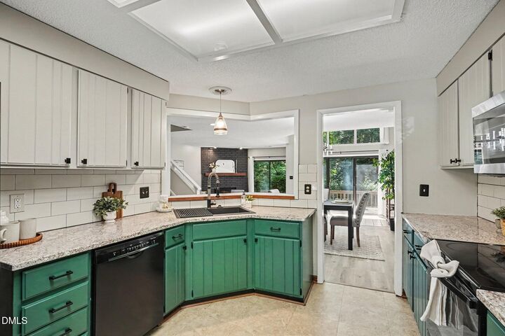 Property Photo:  4309 Sunbelt Place  NC 27613 