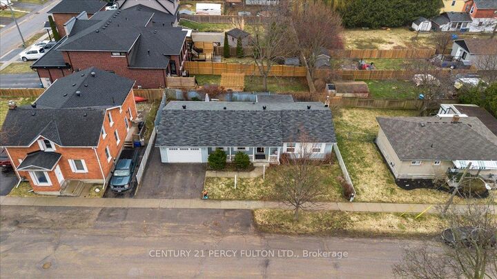 Photo de la propriété:  5 Durham Street  ON L1C 1H4 