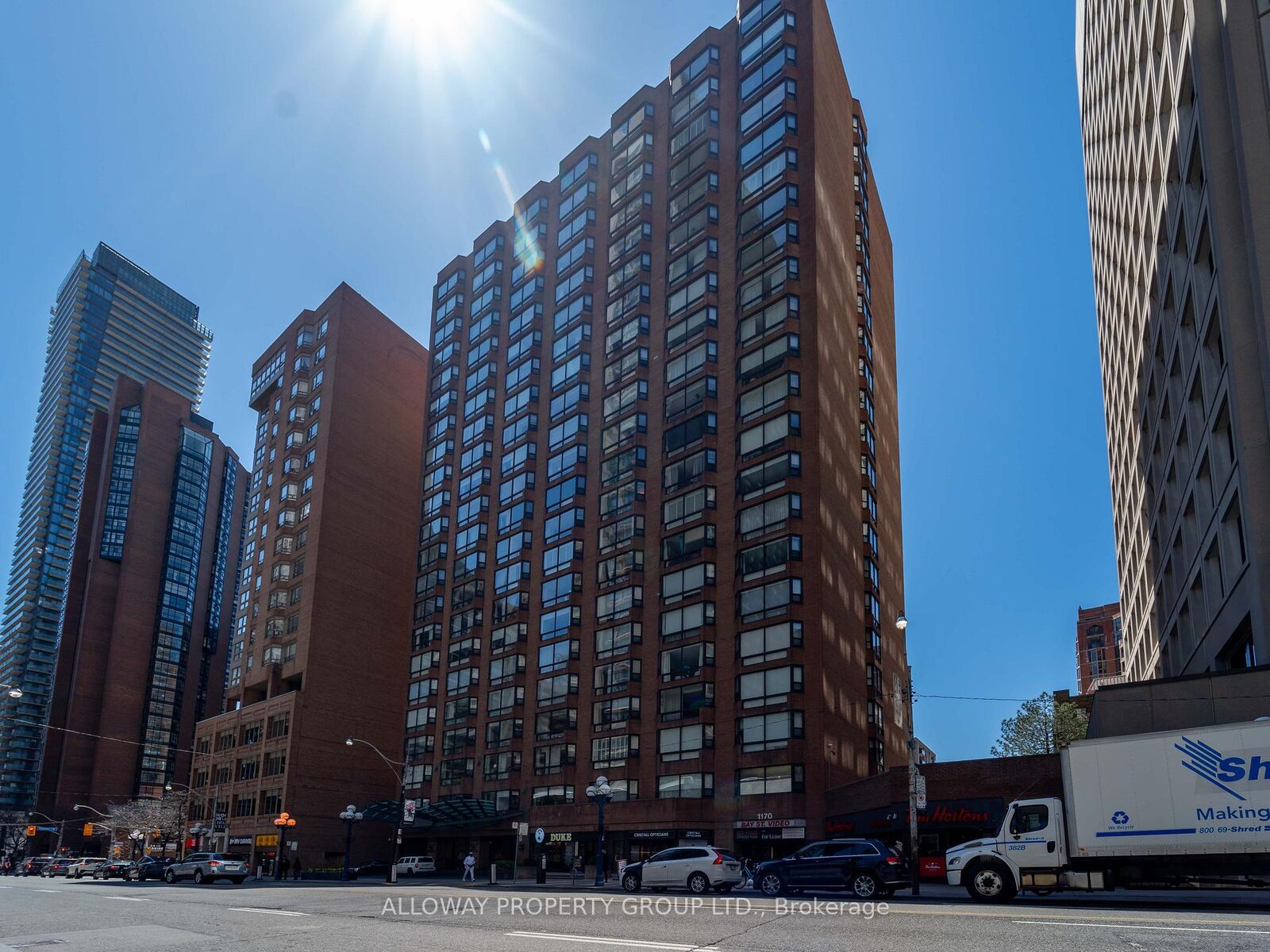 Property Photo: 1166 Bay Street 1305 ON M5S 2X8