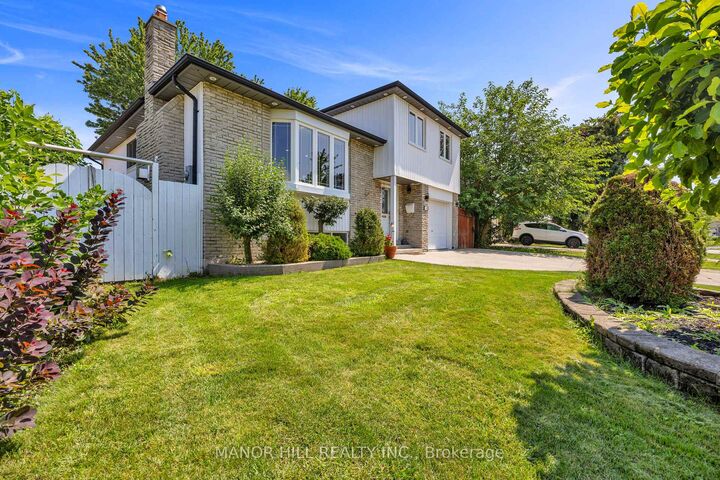 Property Photo: 18 Greenbriar Road ON L6S 1V9