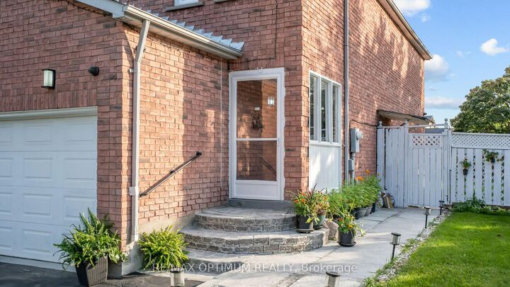 Property Photo: 79 Gatesgill Street ON L6X 3T1