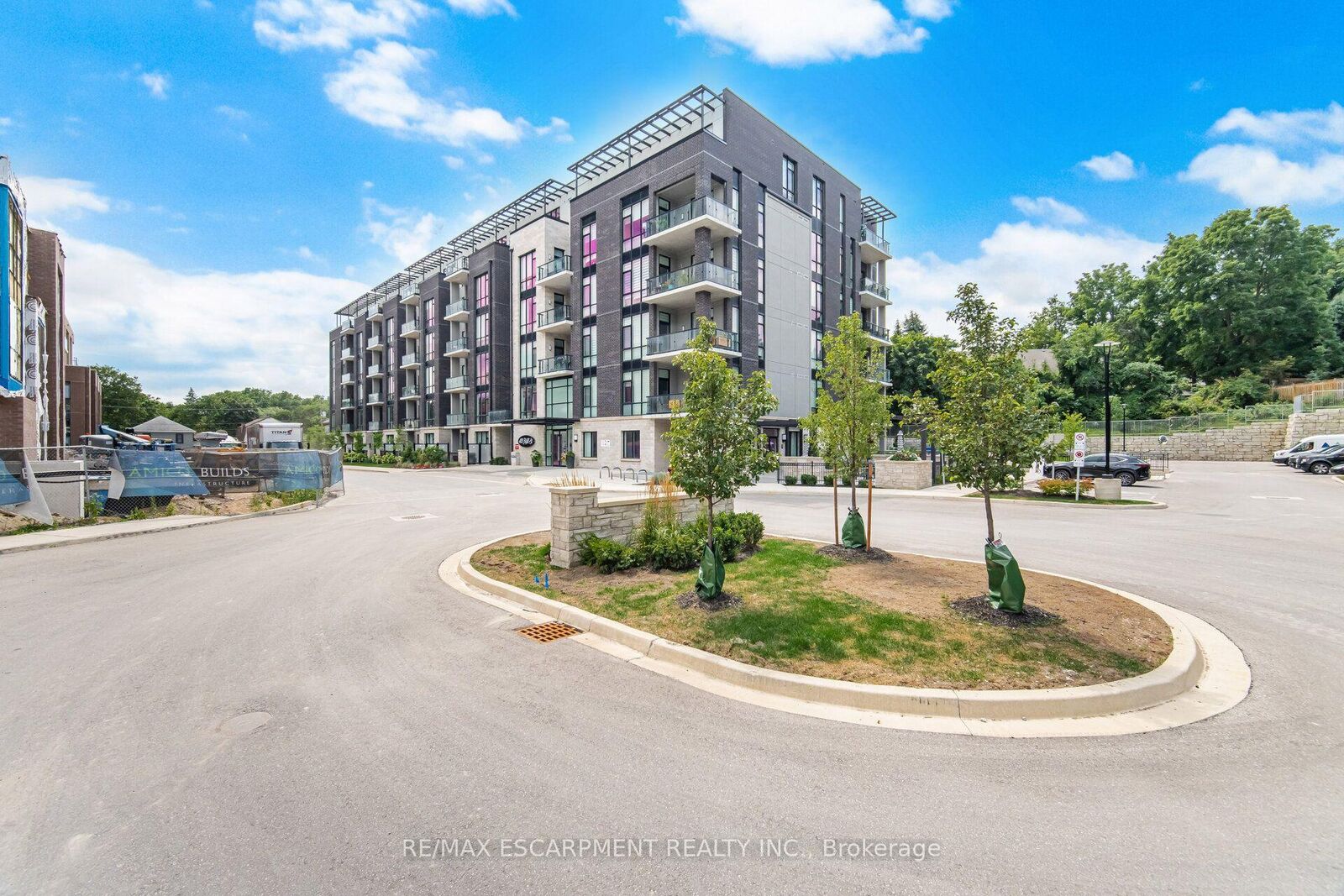 Property Photo:  42 Mill Street 210  ON L7G 0P9 