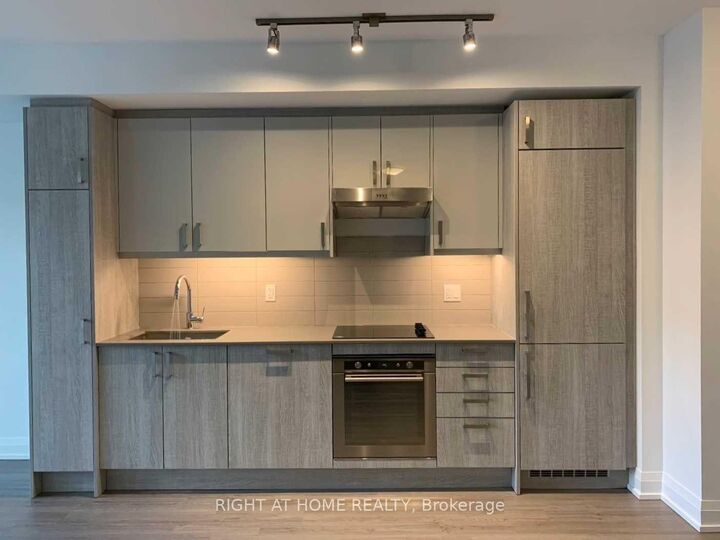 Property Photo: 77 Mutual Street 1410 ON M5B 2A9