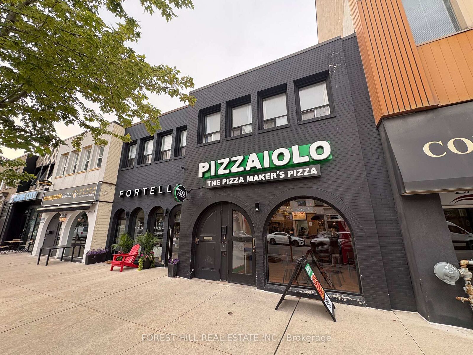 Property Photo:  341 Lakeshore Road E 1  ON L6J 1J4 