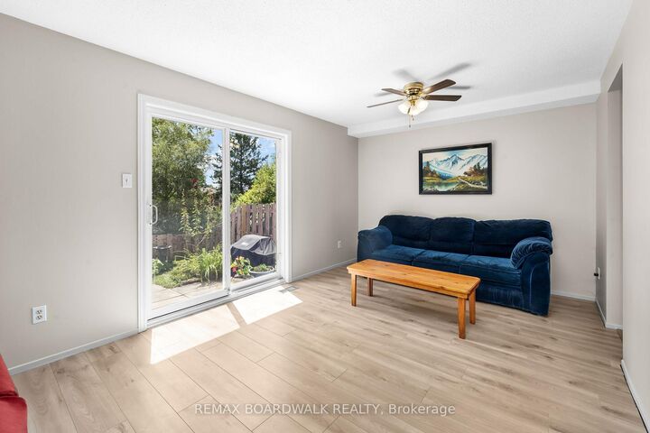 Property Photo:  52 Baneberry Crescent  ON K2L 2Y4 