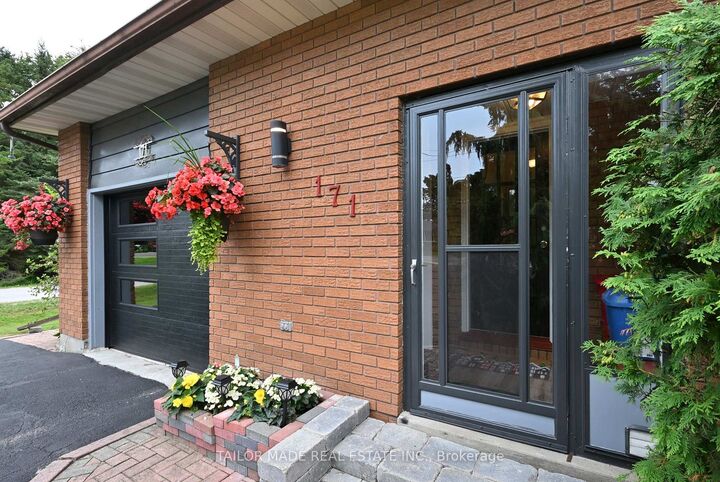 Property Photo:  171 Murphy Road  ON L3W 0A2 