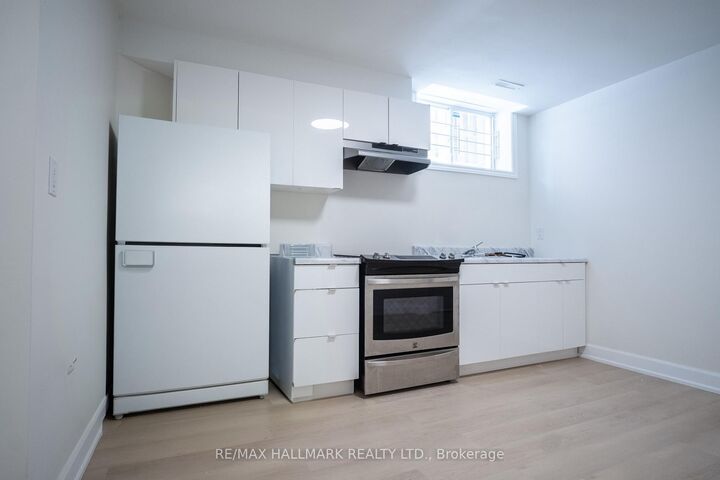 Property Photo:  118 Fairholme Avenue Basement 1  ON M6B 2W9 