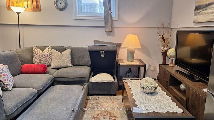 Property Photo:  6 Blairville Street  ON M3H 5Y5 