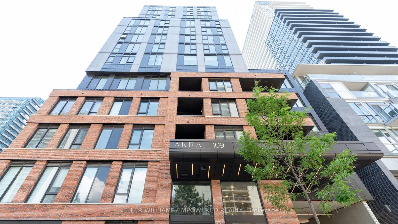 Property Photo:  109 Erskine Avenue 1210  ON M4P 0G8 