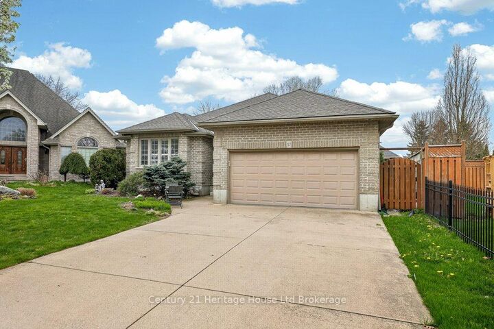 Property Photo: 57 Wendy Calder Place ON N4T 1T4