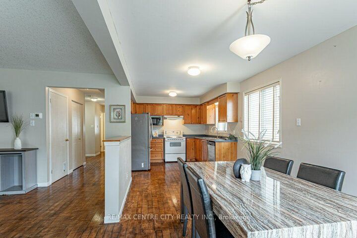 Property Photo: 320 Rossmore Court ON N6C 6B9