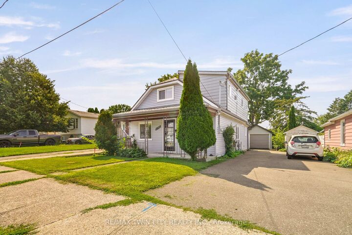 Property Photo:  345 Nelson Street  ON N3S 4E3 