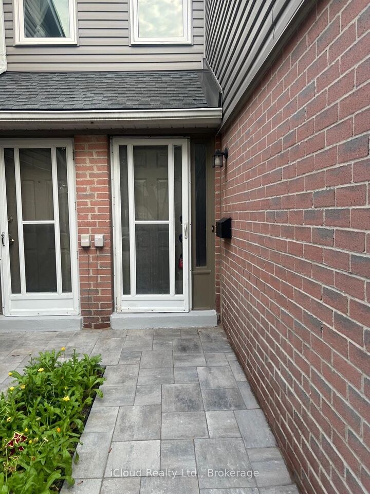 Property Photo:  3125 Fifth Line W 59  ON L5L 3S8 