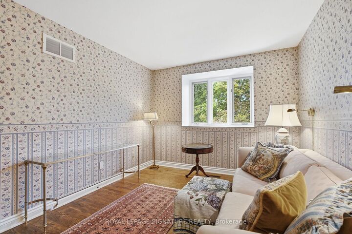 Property Photo: 20 Wellesbourne Crescent ON M2H 1Y7