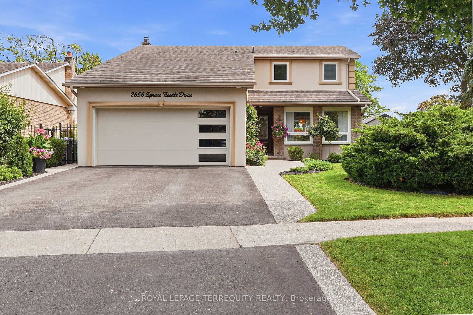 Property Photo: 2656 Spruce Needle Drive ON L5L 1M9