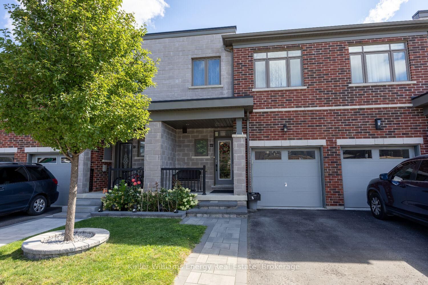 Property Photo:  72 Longshore Way  ON L1N 0M1 