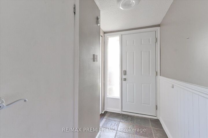 Property Photo: 7251 Copenhagen Road 63 ON L5N 2H6