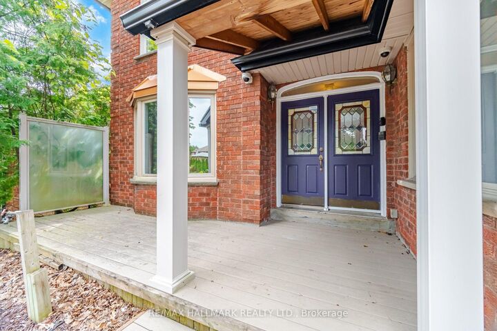 Property Photo: 10 Hiram Road ON L4C 9G1