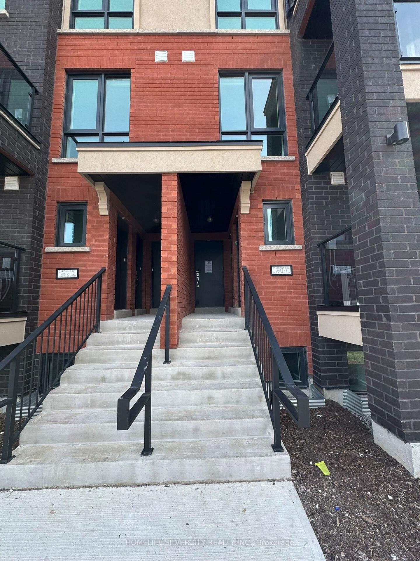 Property Photo:  35 Romilly Avenue  ON L7A 5L8 
