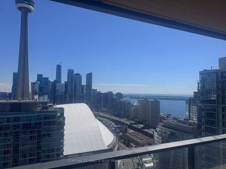 Property Photo:  3 Concord Cityplace Way 3909  ON M5V 0X4 