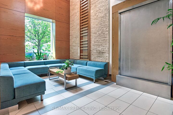 Property Photo:  165 Legion Road N 2133  ON M8Y 0B3 