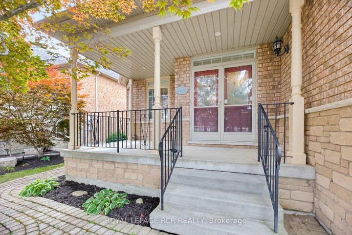 Property Photo: 20 Kirkwood Crescent ON L7C 1B9