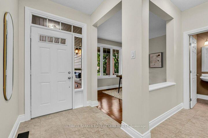 Property Photo: 163 Sonesta Circle ON K2S 0H1