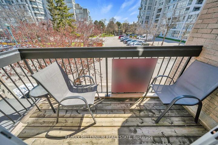 Property Photo: 62 Cumberland Lane ON L1S 7K4