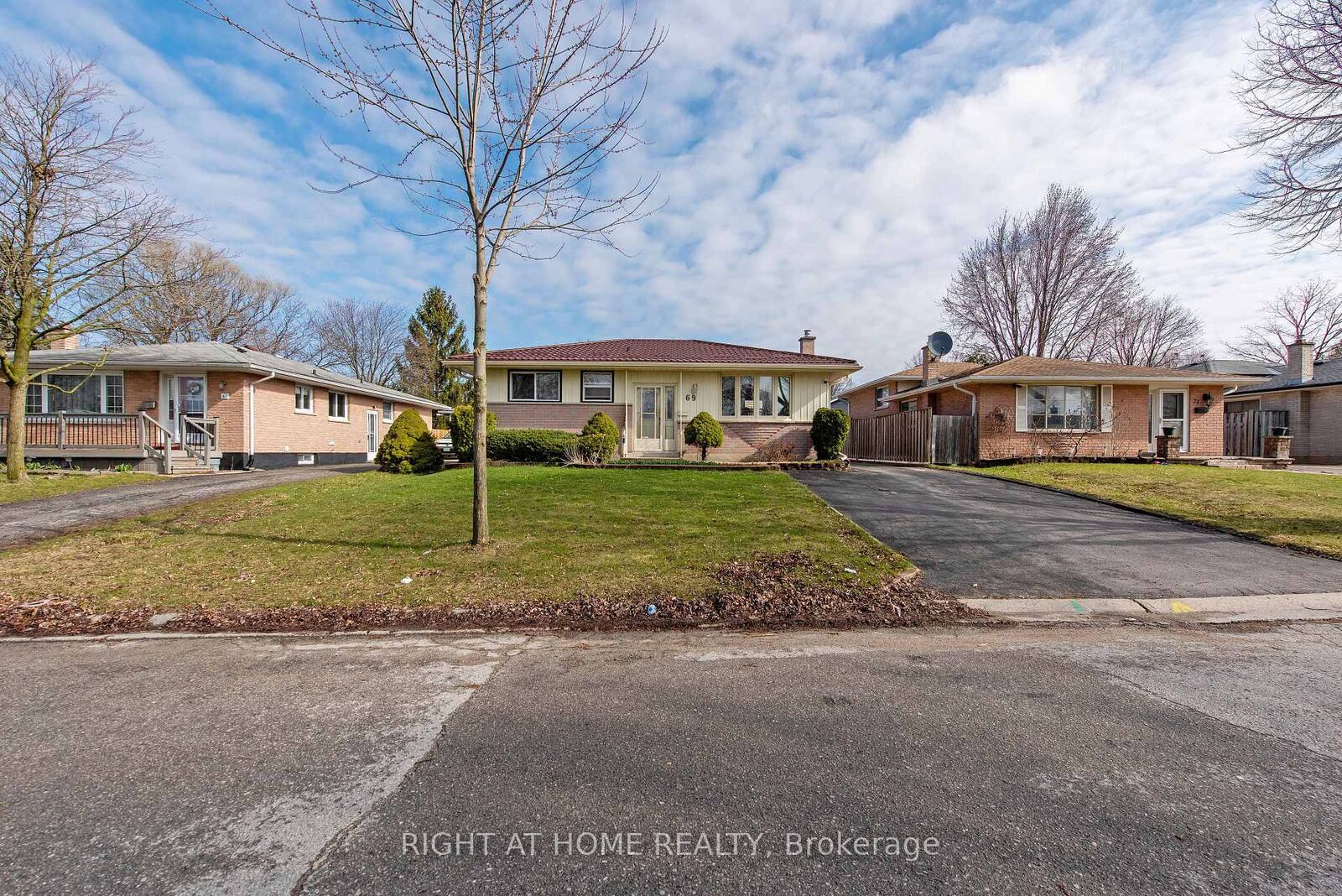 Property Photo:  69 Alayne Crescent  ON N6E 2A2 