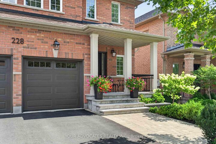 Property Photo: 228 Twin Hills Crescent ON L4H 0H4