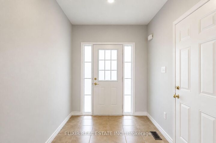 Property Photo: 90 Delport Close ON L6P 1V2