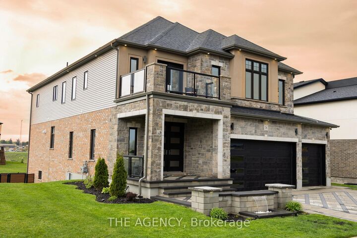 Property Photo: 76 Grandville Circle ON N3L 0J5