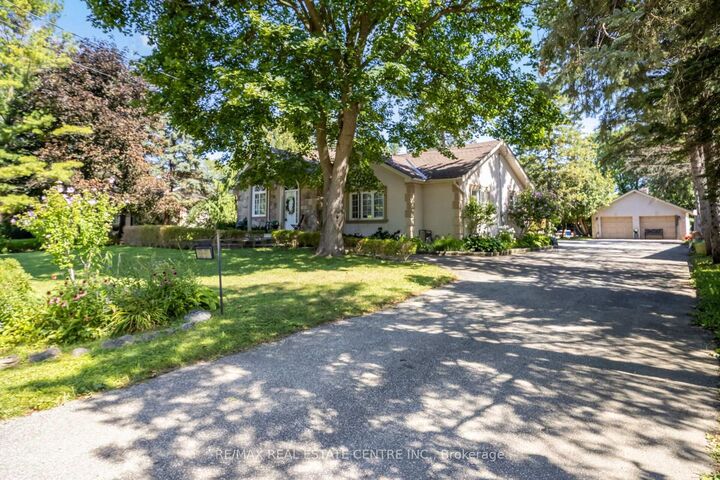 Property Photo: 6961 Second Line W ON L5W 1A1