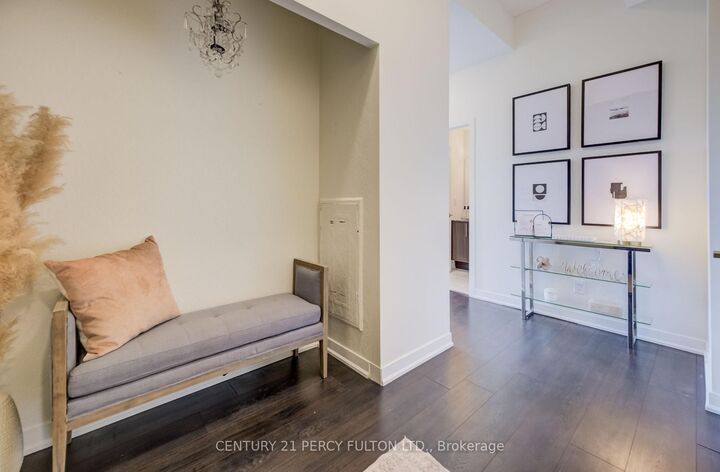 Property Photo:  85 Duke Street W 1703  ON N2H 4Y7 