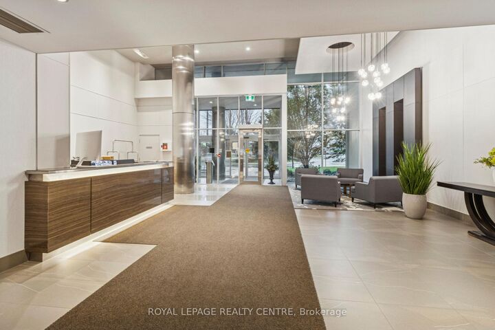 Property Photo:  1055 Southdown Road 1503  ON L5J 0A3 
