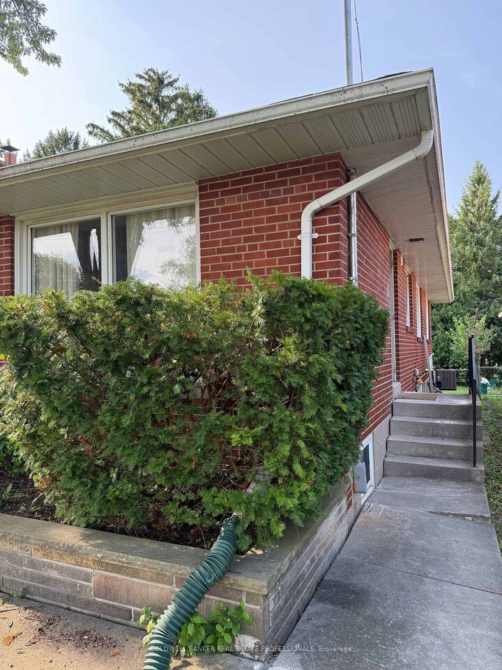 Property Photo:  232 Newton Drive Basement B  ON M2M 2P3 