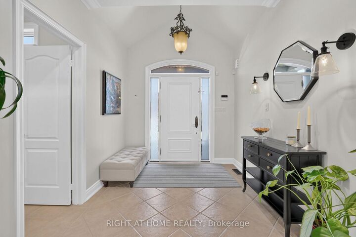 Property Photo: 66 Sanremo Court ON L4H 1K5