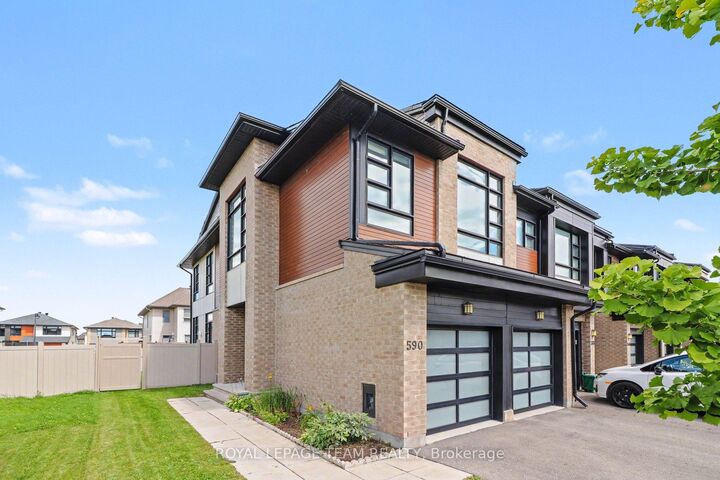 Property Photo:  590 Triangle Street  ON K2V 0M1 