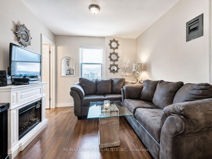 Property Photo: 1659 Gerrard Street E ON M4L 2A9