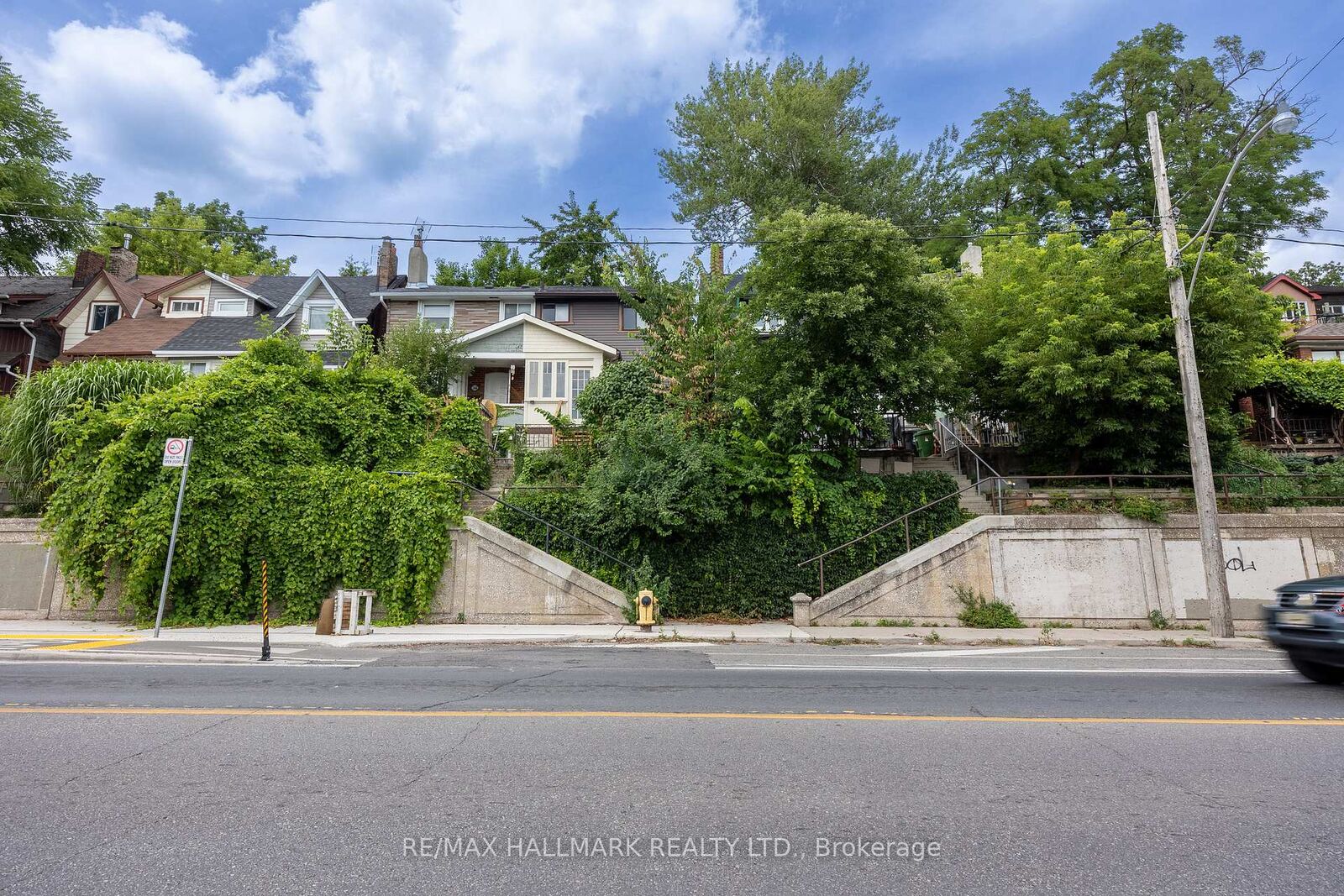 Property Photo:  1366 Davenport Road Upper  ON M6H 2G9 