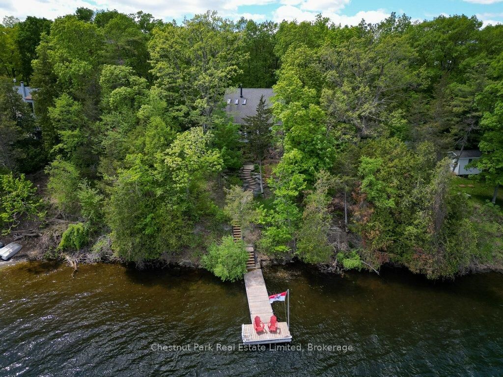 Property Photo: 347 Prinyers Cove Crescent ON K0K 2T0