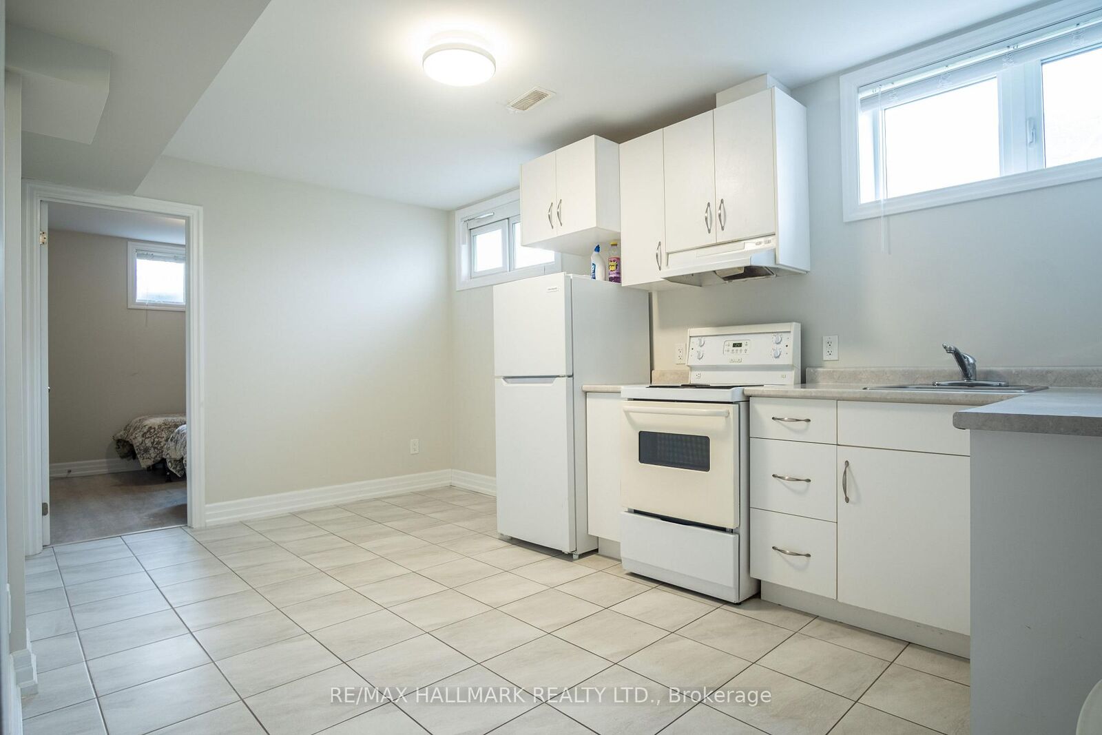 Property Photo:  35 Roberta Drive Basement 1  ON M6A 2J6 
