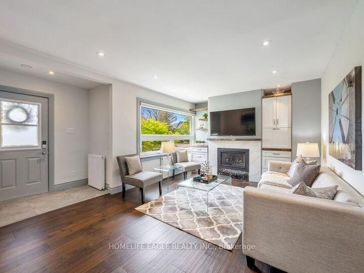 Property Photo: 261 Richmond Street ON L4C 3Y9